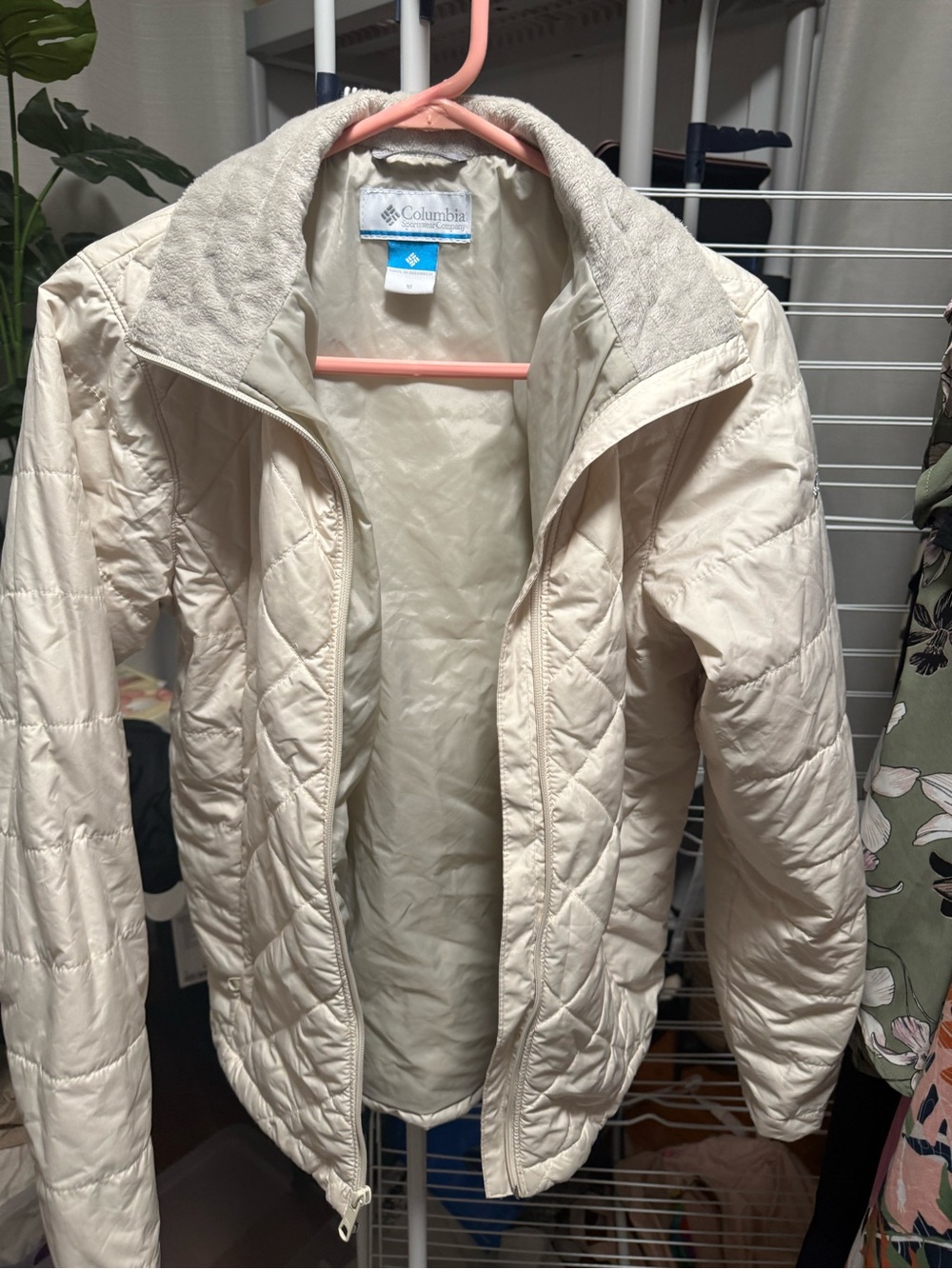 Columbia Women's Cream Quilted Puffer Jacket size M